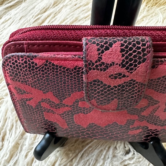 Women's Bifold Wallet in genuine pink and black Snakeskin - Picture 3 of 15